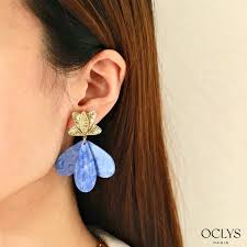 Boucles d'oreilles clip fleur résine acier inoxydable doré Giuli (Bleu)
